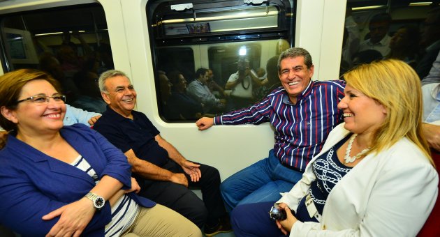 İzmir’de Metro Bayramı