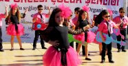 Alaçatı'da Karnaval Gibi Çocuk Şenliği