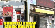 Basmane'deki Suriyeli Esnaf Sinek Avlıyor